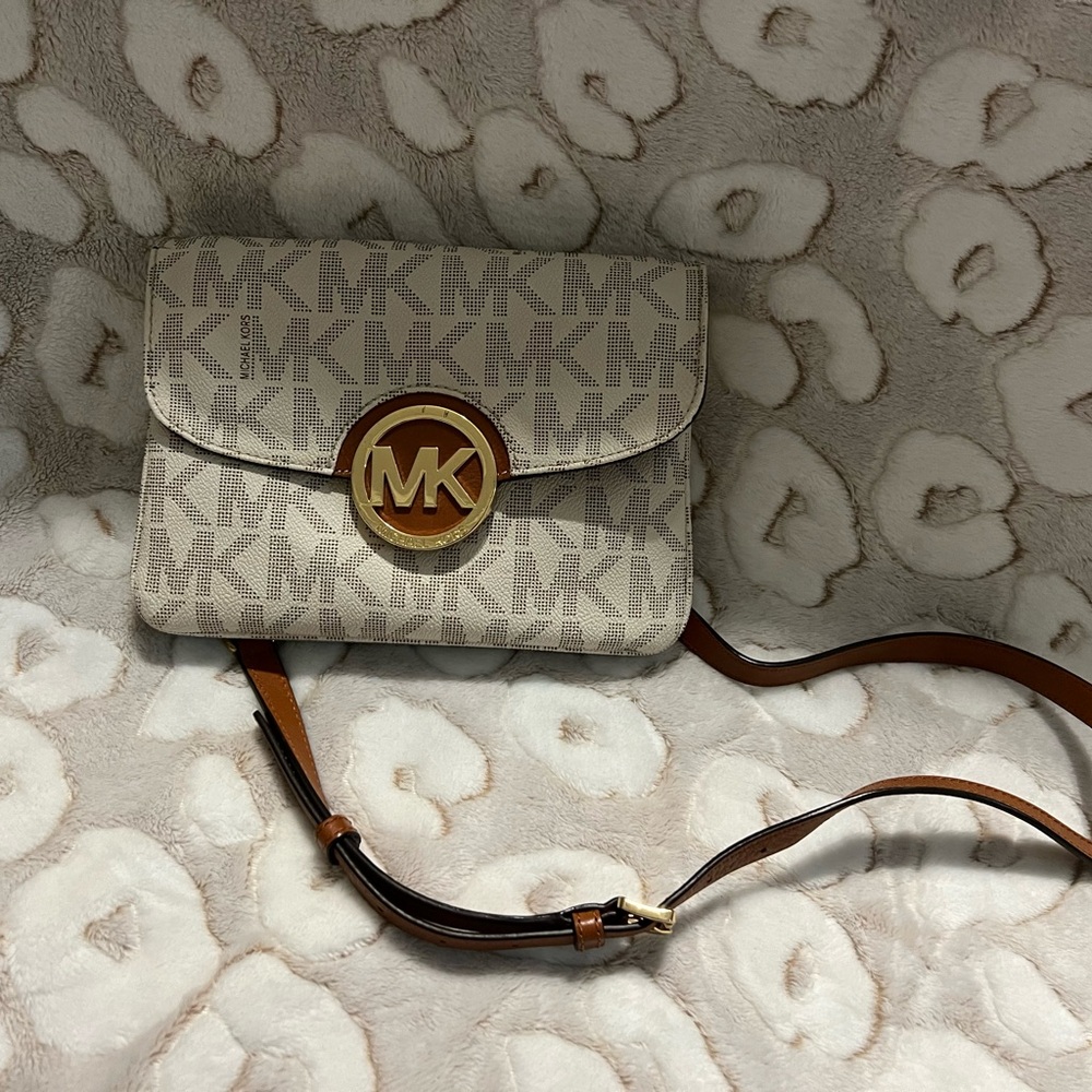 Michael Kors crossbody